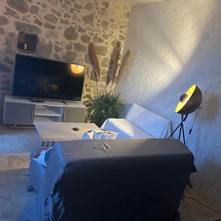 Petite Maison En Pierre Au Calme Сasa de vacaciones *